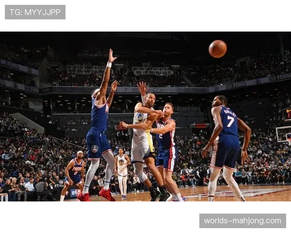 数据分析：兰斯门将迪乌夫本场8次扑救创个人赛季新高